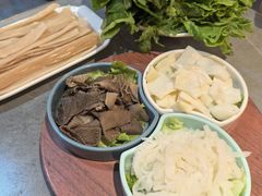 -老吕涮羊肉•东北原味烧烤•大油边•烤鱼(五角场店)