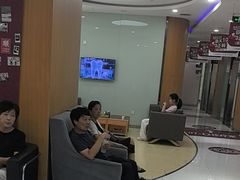 -雅悦齿科(顾村公园店)