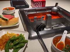 -海底捞火锅鲜切牛肉主题店(长寿路店)