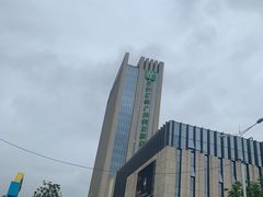 -苏州汇融广场假日酒店