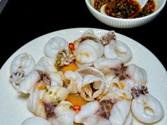 -鲜入唯煮·港式海鲜牛肉火锅(金宝街店)