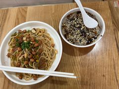 香辣牛肉拌粉+红糖冰粉-陳生記米线·始于1989(体育场路店)