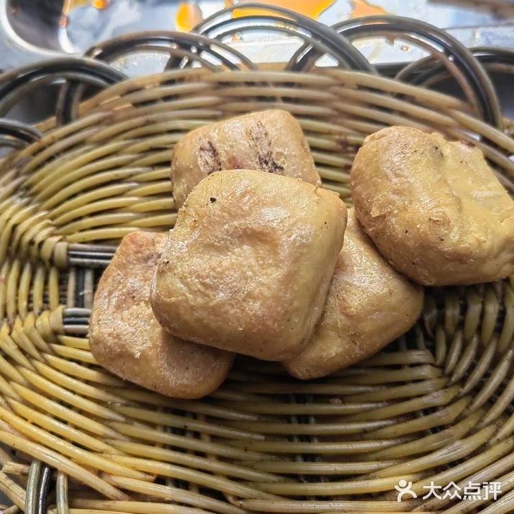 云南本地人推荐，建水烧烤不错…立即安排