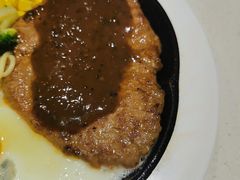 -汤姆家的牛排意面披萨(新城市广场店)