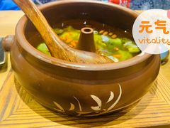 建水汽锅鸡小份-麦麦山云南菜(复地活力城店)