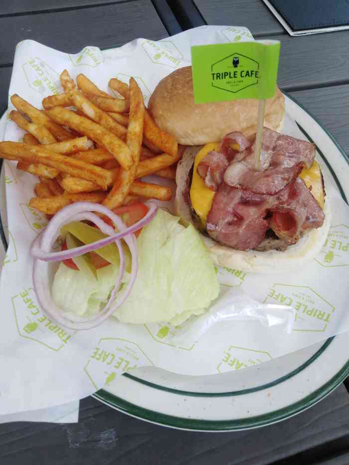 triple cafe-"简单的喝个下午茶,喝了杯无糖拿铁,来个起.