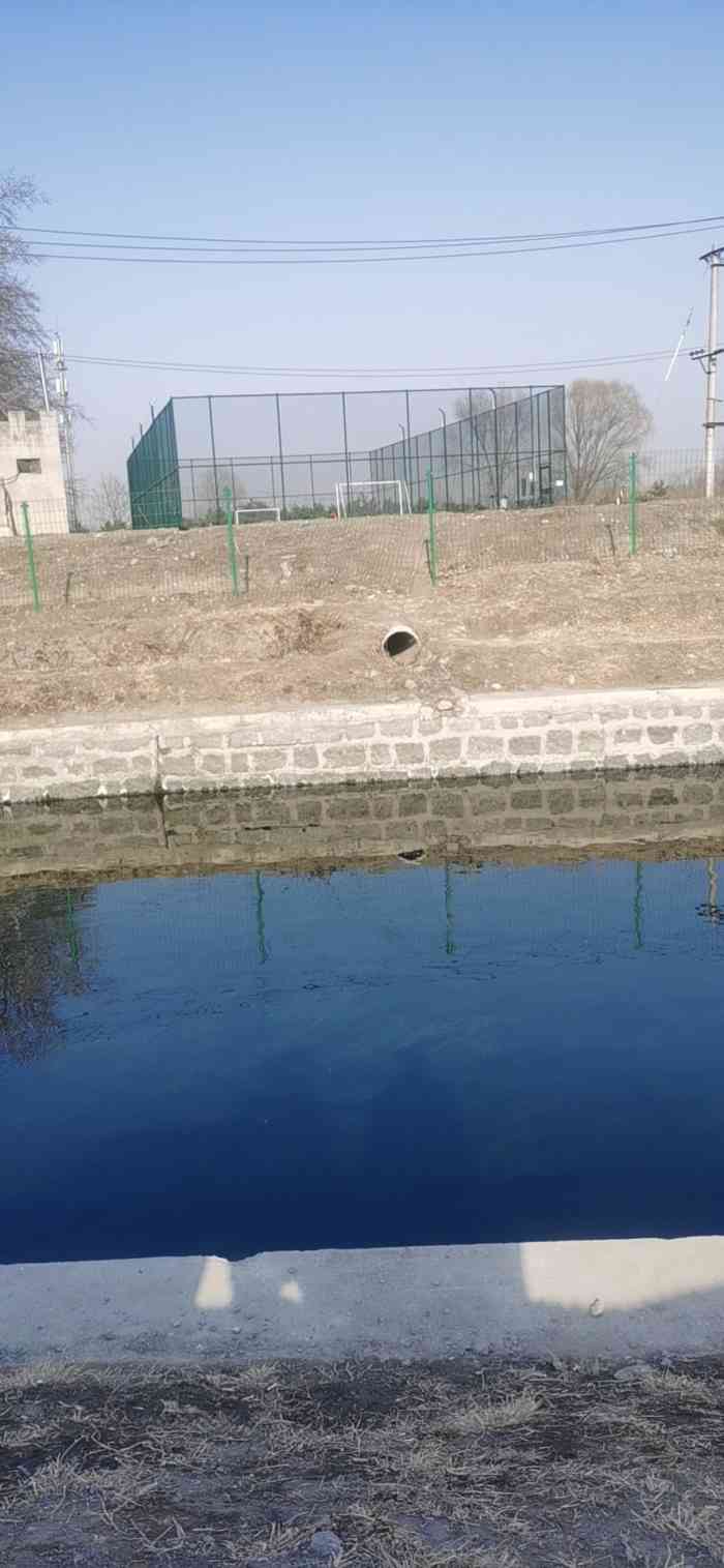 槐房钓鱼公园-"第个公园里面鱼还不少呢 在这玩了一天心.