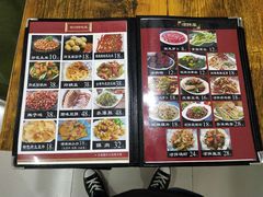 -聚黔堂凯里酸汤鱼美食店