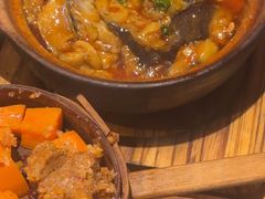 -有红鸡毛店·砂锅菜(抚琴夜市店)