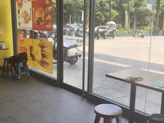 -麦当劳(西客站店)