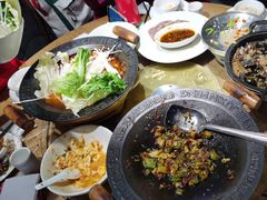 -聚鑫朋酸菜肥肠(九龙仓店)