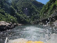 -安吉龙王山峡谷漂流
