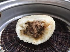 -胡成记口蘑龙眼包子(盐道街店)