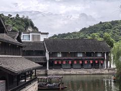 -鲁镇