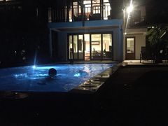 -椰树岛海滩度假村