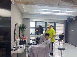 -宫铭烫发染发接发店