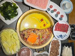 -小天鹅火锅·一线江景洪鼎旗舰店(洪崖洞店)