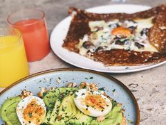 牛油果煮蛋吐司-RAC BAR(安福路店)