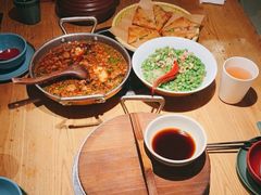 -吃饭皇帝大·土家民族菜(温州万象城店)