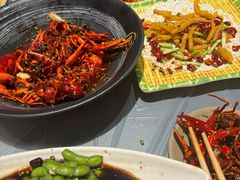 -肥肥虾庄·金牌油焖大虾(杨园滨江时代walk店)