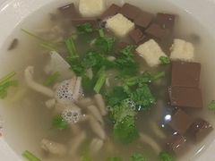 招牌鸭血粉丝汤-百年尹氏汤包(湖南路狮子桥店)