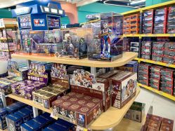-卡通派潮品玩具折扣仓(青岛新城吾悦广场店)