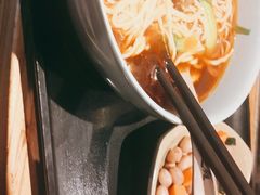 -亮亮面馆(经六路店)