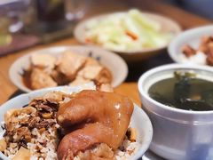 -红猪卤肉饭(大西洋美食城店)