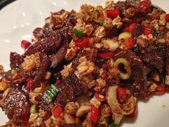 白辣椒炒腊牛肉-凤凰湘语·海派湘菜(浦东旗舰店)