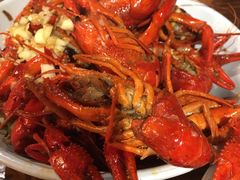 -琥珀老六龙虾(四里河店)
