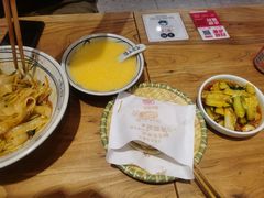 -陇上秦轩西安biangbiang面(朝龙汇店)