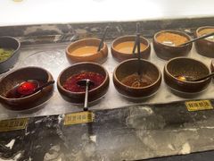 自助调料区-湊湊火锅·茶憩(郑州绿地新都会店)