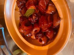 山楂红烧肉-山楂树融合菜餐厅