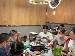 -围炉肉舍•炭烤活鳗•丹东海鲜烤肉(步行街店)