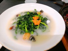 河豚鱼汤浸时蔬-沈灶河豚宴·河豚融合餐厅(汉中路店)
