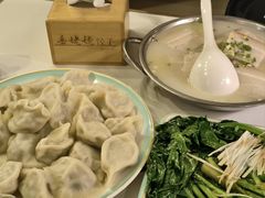 -岳姥姥饺子(泺文路店)