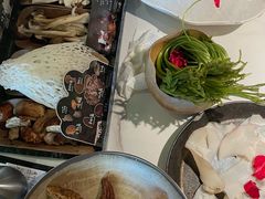 -芸山季·云南山珍菌火锅(人民广场来福士店)