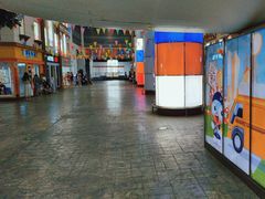 -成都星期8小镇(江宁南路店)