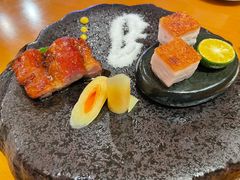港式烧味拼盘-冰烧三层肉、蜜汁一指梅叉烧-广州富力君悦大酒店空中花园
