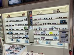 -诺柯视眼镜-蔡司依视路官方工厂店(淞南一店)