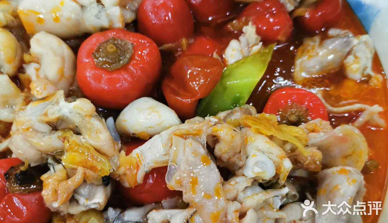 今天换了一家新的店。买回来分量好大呀。还点了一份鸡胗