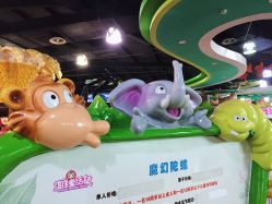 -维佳童话镇演出现场(徐东店)