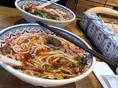-鑫花溪牛肉米粉(人民广场店)