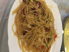 -马尔龙新疆饭店·清真(瑞景店)