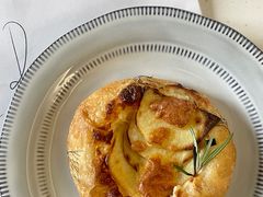 -VERIE BAKEHOUSE