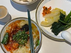 -宜致酒店(永庆坊彩虹桥地铁站店)