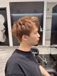 -BULB STUDIO 巴柏明星发型工作室