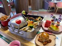 -水桶王国主题餐厅·聚会·生日派对·亲子活动·家庭套餐(亚龙湾希尔顿店)