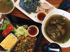 -蝶豆花蓝面条