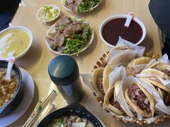 -闫家驴肉老店(华电一校店)